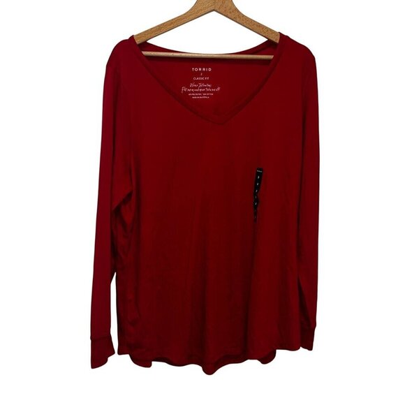 NWT Torrid Womens Red Classic Fit Long Sleeve V-Neck Top Size 2x - Picture 2 of 8